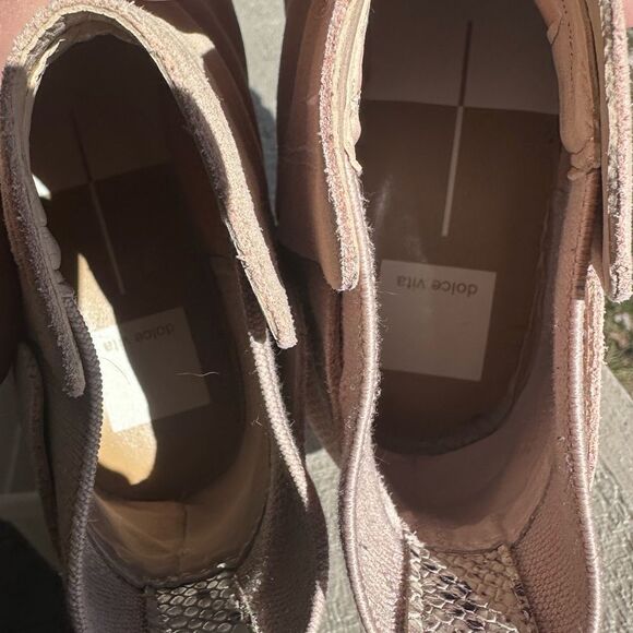 Dolce Vita Huey H2O Water-Resistant Suede Crocodile Embossed Lug Booties Sz 8.5 - Picture 9 of 10